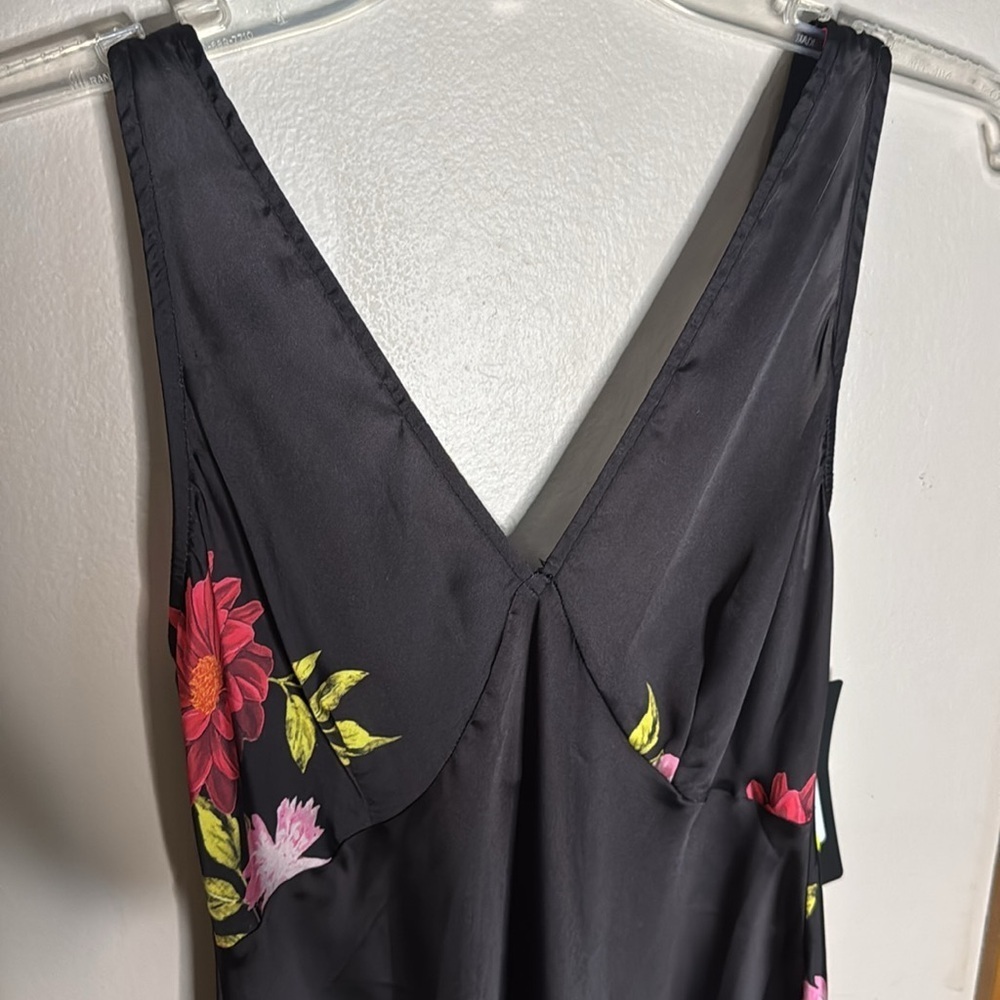 New Bene floral dress - Picture 7 of 9